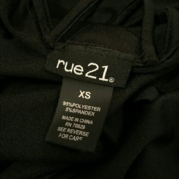 Flirty black top from Rue 21 size XS strappy - Picture 4 of 4