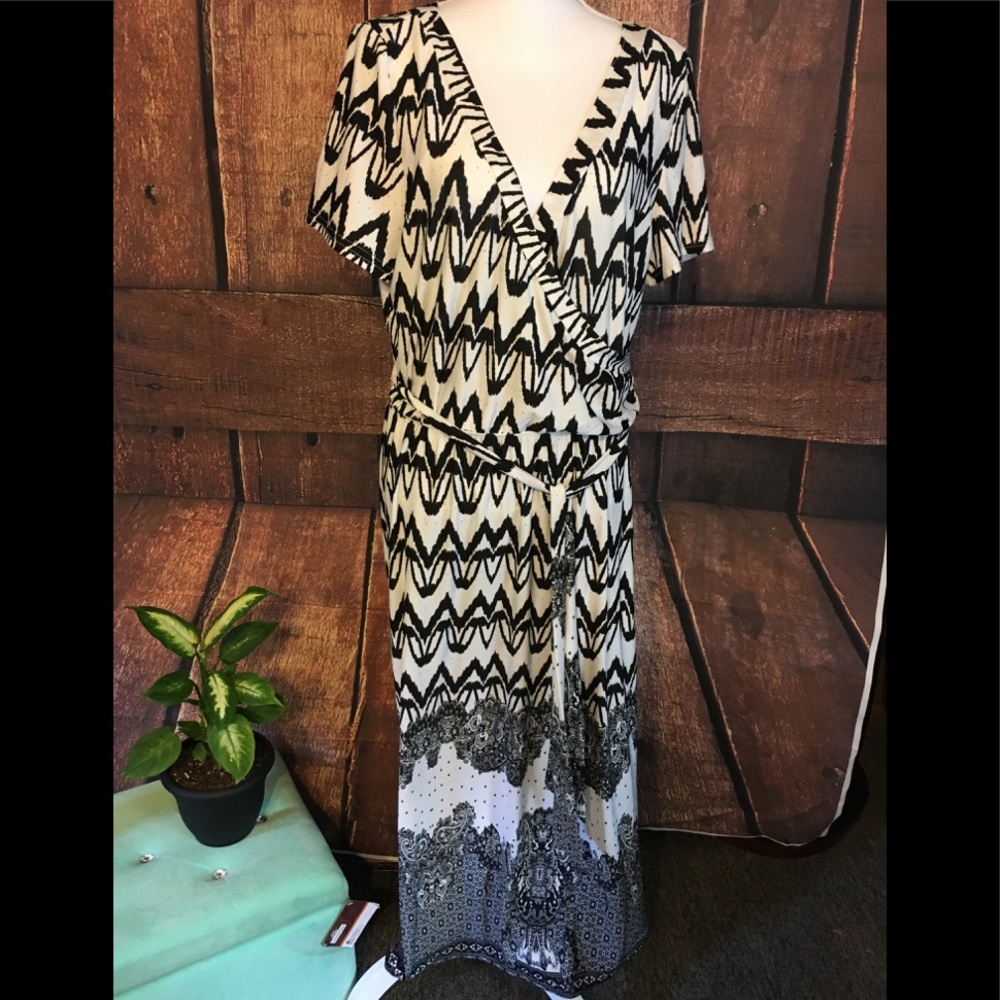 NEW BLK N WHITE MAXI DRESS SZ 2X