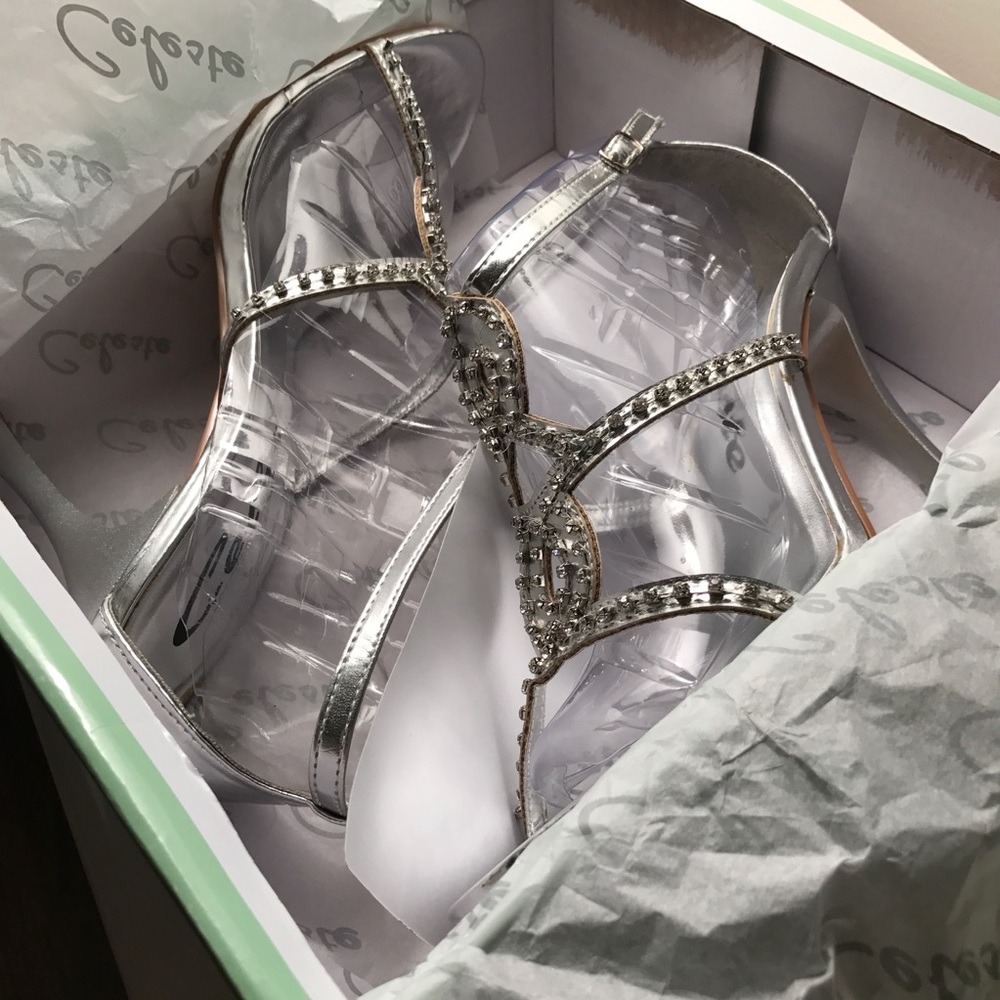 ‼️LAST ONE!⏳Silver Rhinestone Dress Heels! 💎 - Picture 6 of 6