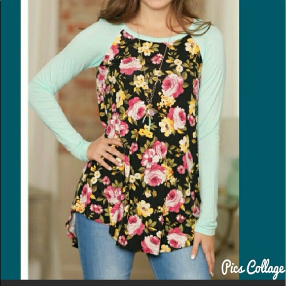 Floral Raglan long sleeve knit Tunic 💜 - Picture 7 of 7