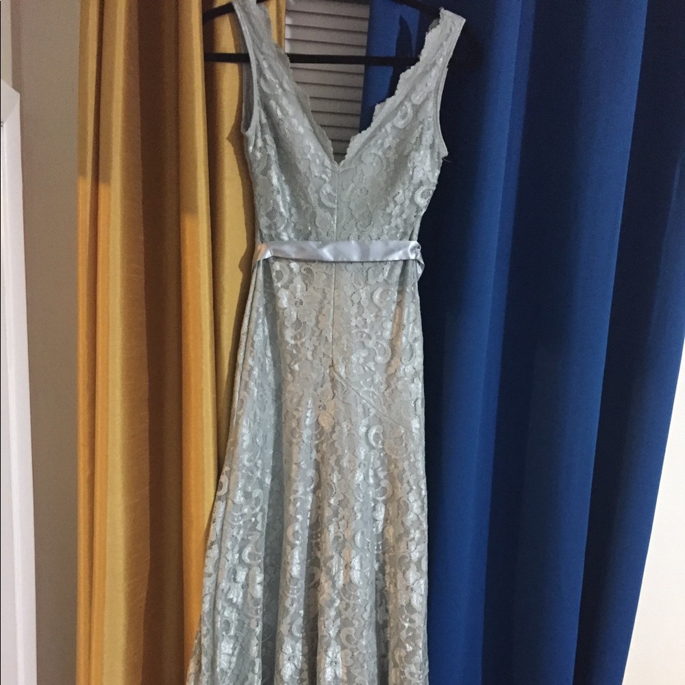 Silver/gray elegant evening lace gown