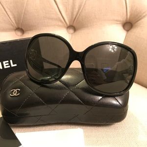 NIB Authentic Chanel Sunglasses Black