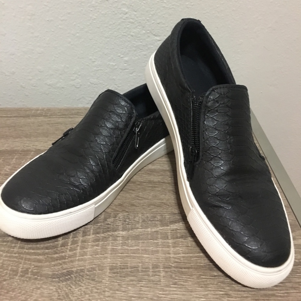 Black zip up sneakers
