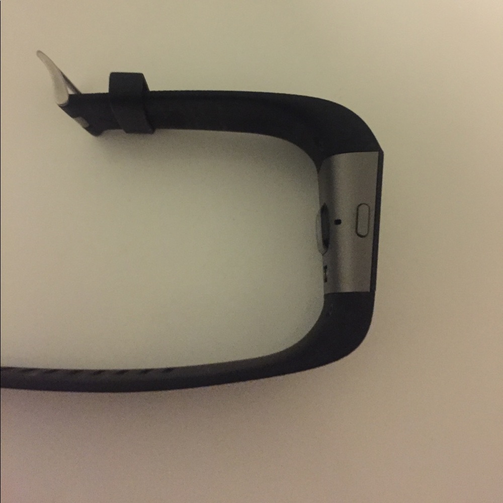 Working Fitbit surge - Picture 3 of 4