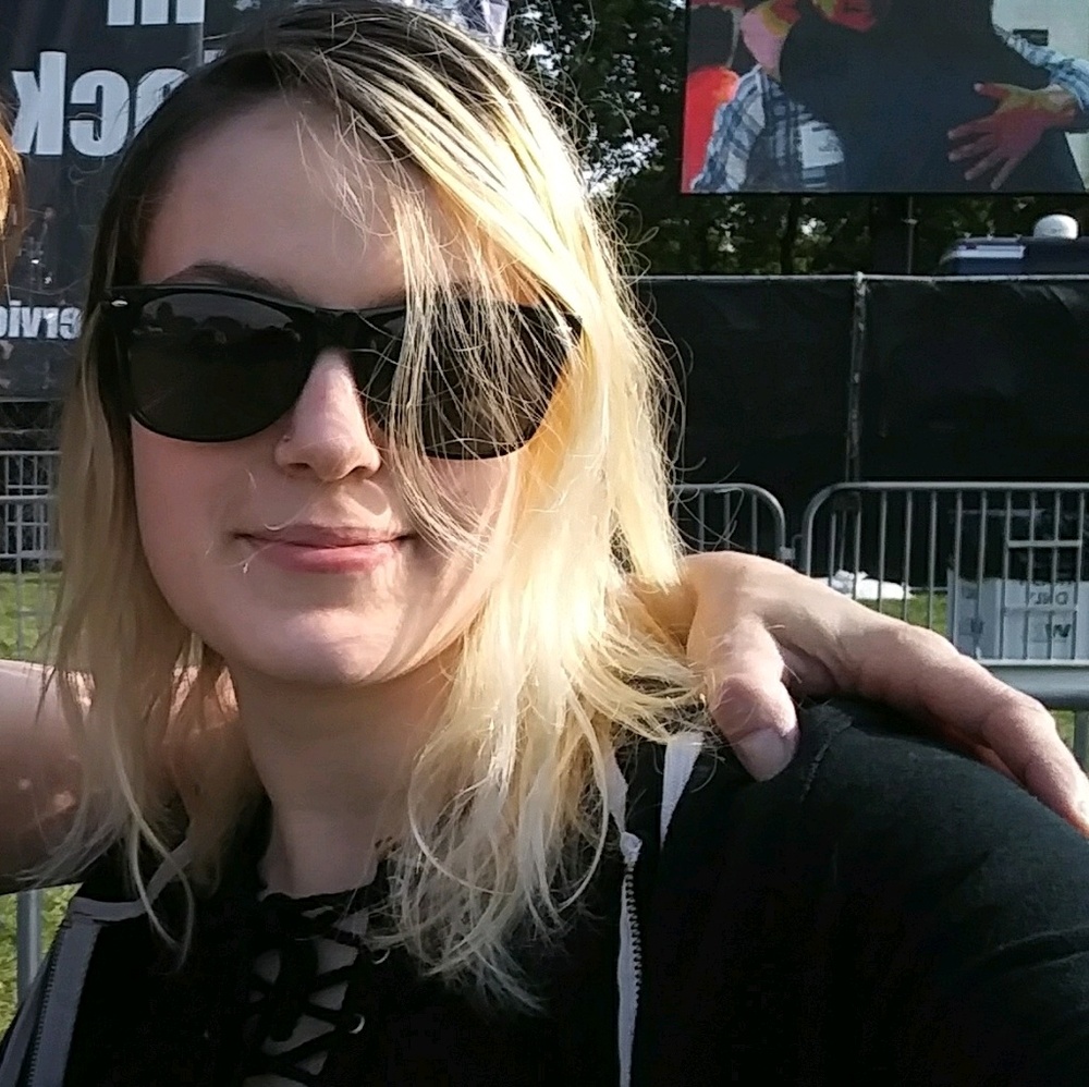 Meet your Posher, Jinx