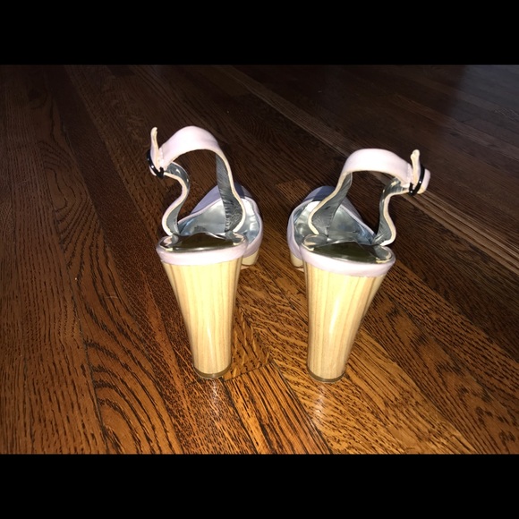 Kenneth Cole Soft Leather Sling back sandals - Picture 3 of 5