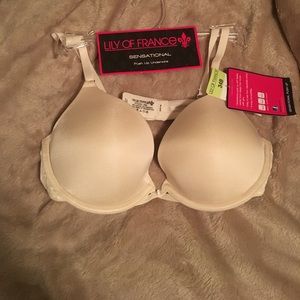 Brand new 34B cream push-up bra by lily of France