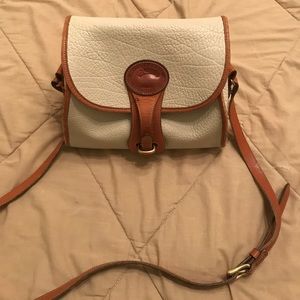 Dooney and Bourke Vintage Essex bag