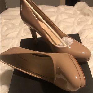 Tahari Nude pumps