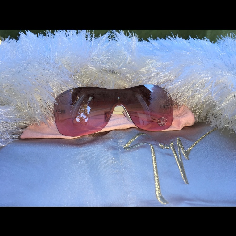 Steve Madden women sunglasses