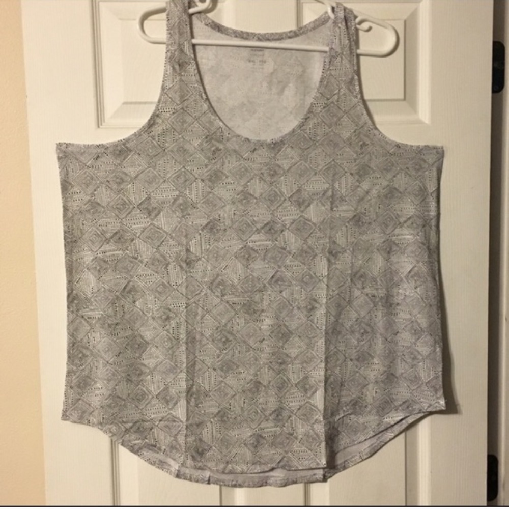 ➕ NWT Relaxed Fit Racerback Tank