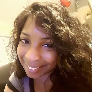 Meet your Posher, Evette