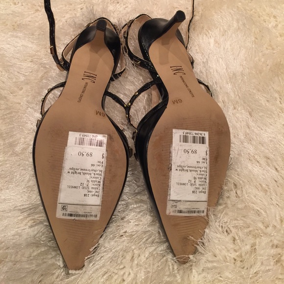 Make Offer ! NWT Gorgeous stud Strappy heels - Picture 4 of 7