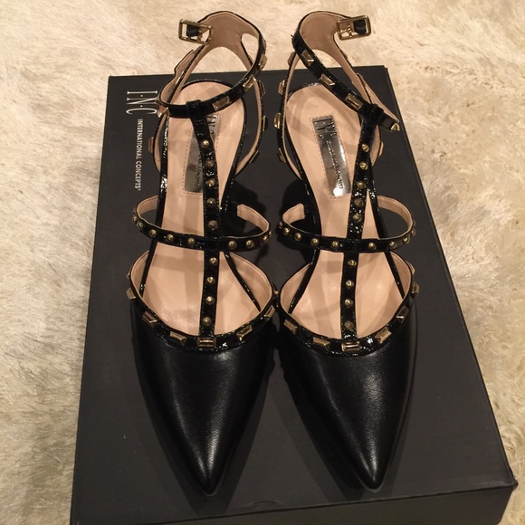 Make Offer ! NWT Gorgeous stud Strappy heels - Picture 7 of 7