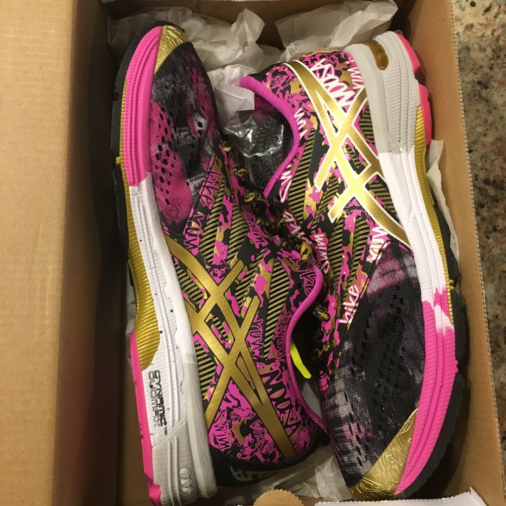 ASICS GEL NOOSA TRI 10 Gold Ribbon size 6.5