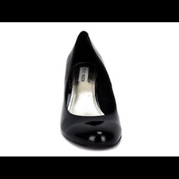 Steve Madden Ulltra Patent Leather Pump - Picture 1 of 8