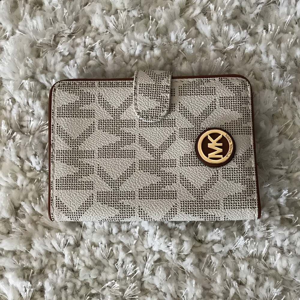 MK Passport Case