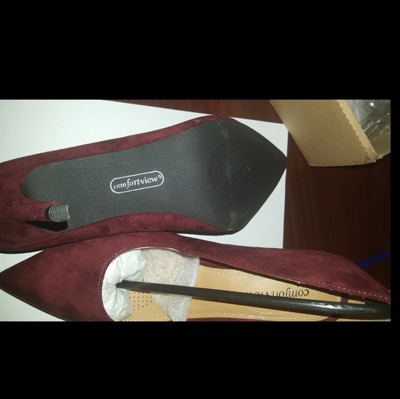 💣💣SOLD💣💣Burgandy Suede Pumps - Picture 4 of 4