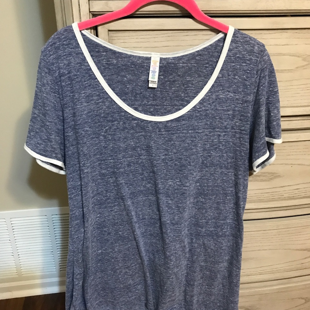 Lularoe classic tee