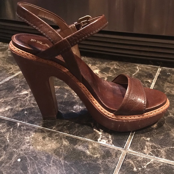 Prada women's shoes - Picture 2 of 4