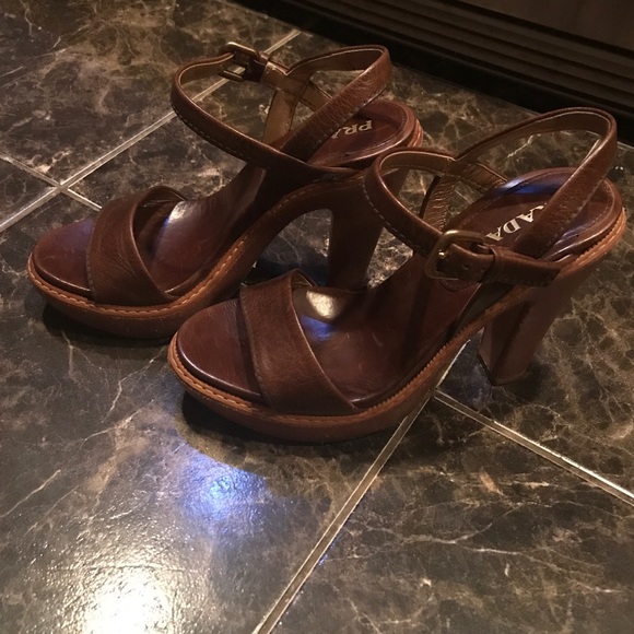 Prada women's shoes - Picture 4 of 4