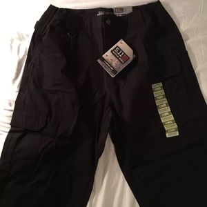 Men's 5.11 TACTICAL BLACK CARGO PANTS NWT 34x32