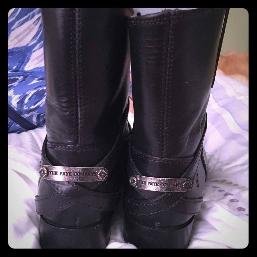 Gorgeous EUC Black Frye Booties- size 9