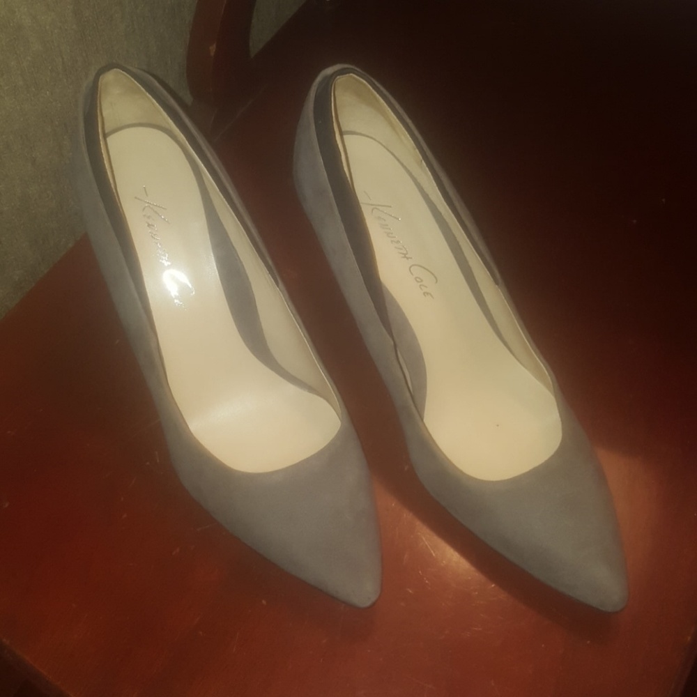 Kenneth Cole Suede - Pointed - Arched Wedge Pump