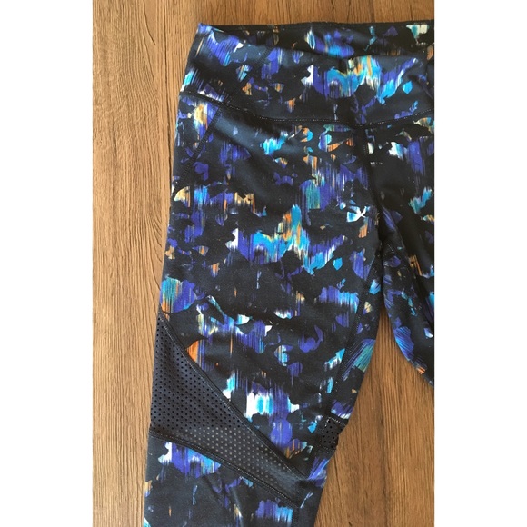 Zella Pattern Mesh Insert Legging - Picture 2 of 3