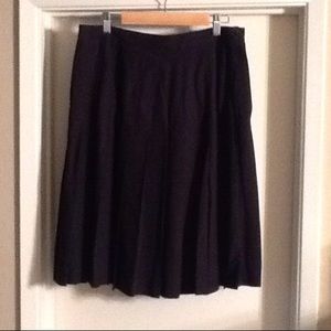 Full pleated skirt