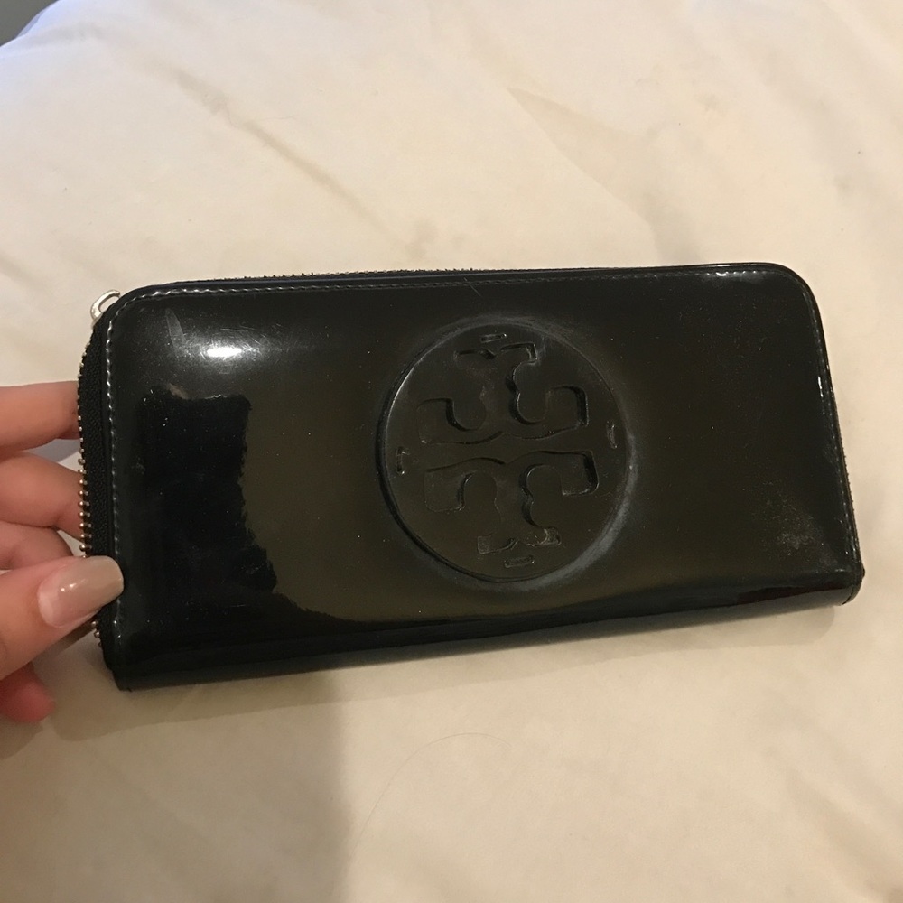 Tory Burch wallet