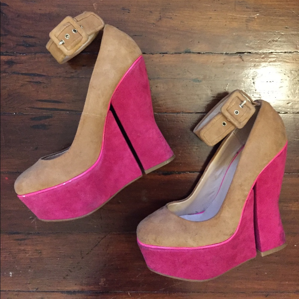 Dolce Vita (dv8) pink and nude wedges