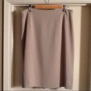 23" Garfield & Marks pencil skirt