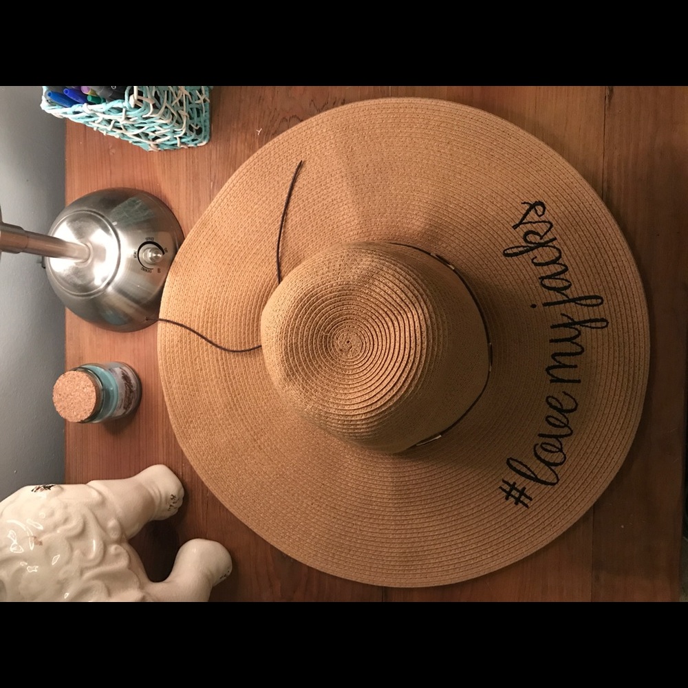 #lovemyjacks EXCLUSIVE floppy beach hat!!!