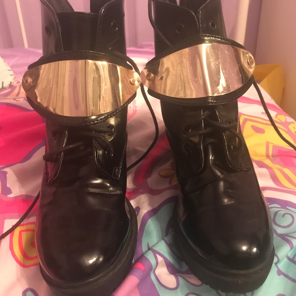 Steve Madden combat boot size 8