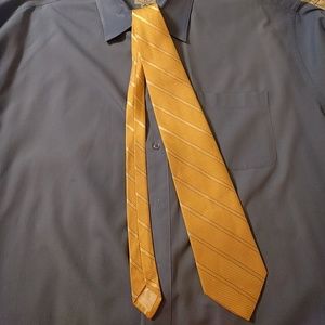 Brooks Brothers 100% pure silk tie