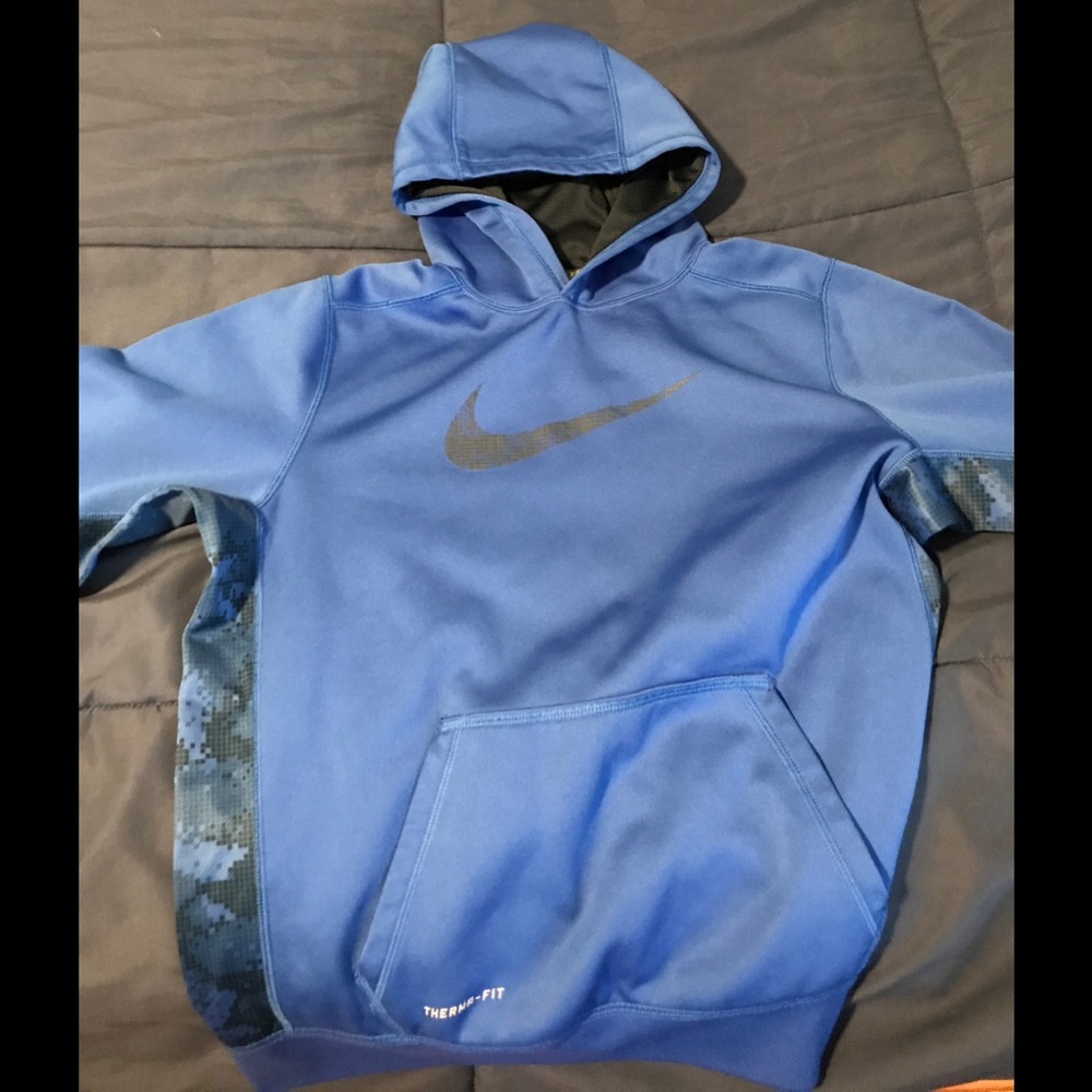 Boys Nike Dri Fit hoodie