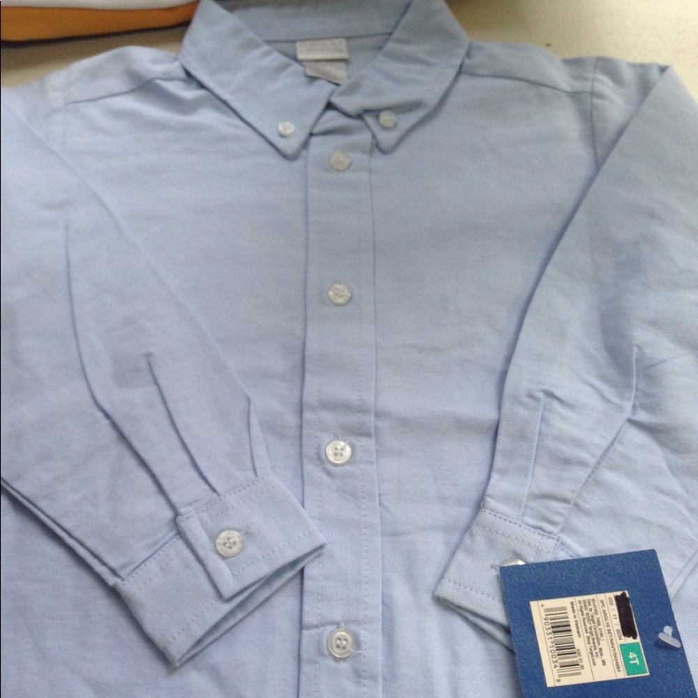 Perfectly dressed New with tags blue oxford