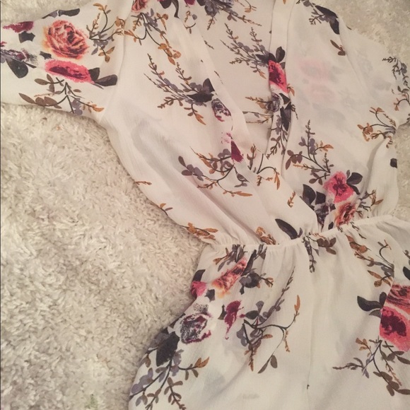 CUTE ROMPER FLOWER PRINTED  ♡♡ - Picture 2 of 6