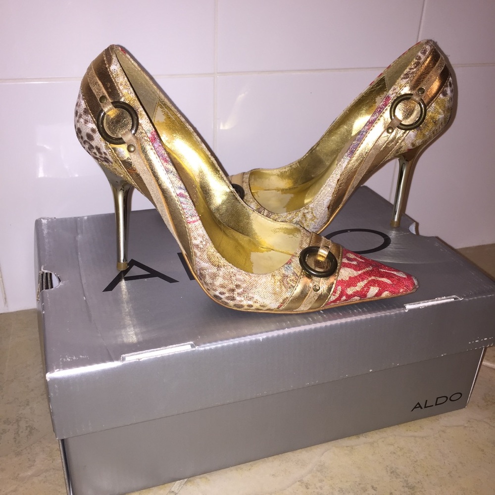High heel shoes