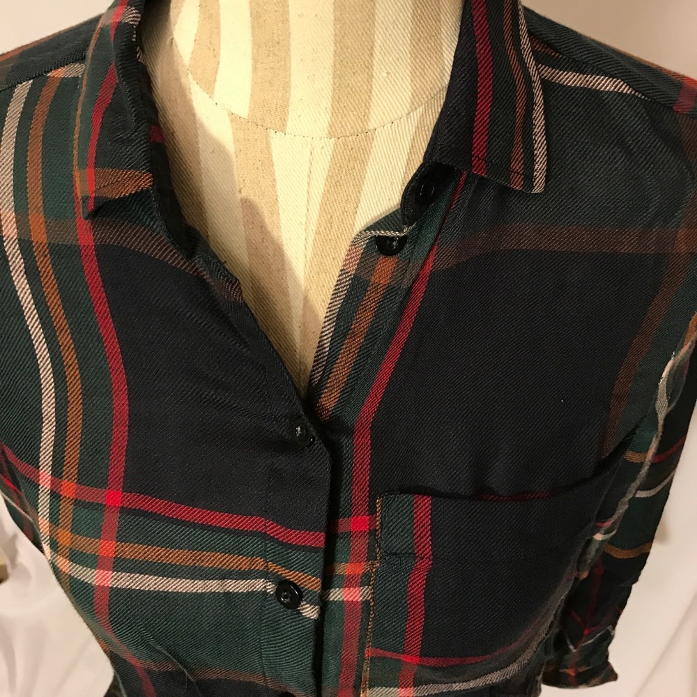 Top - Picture 2 of 4