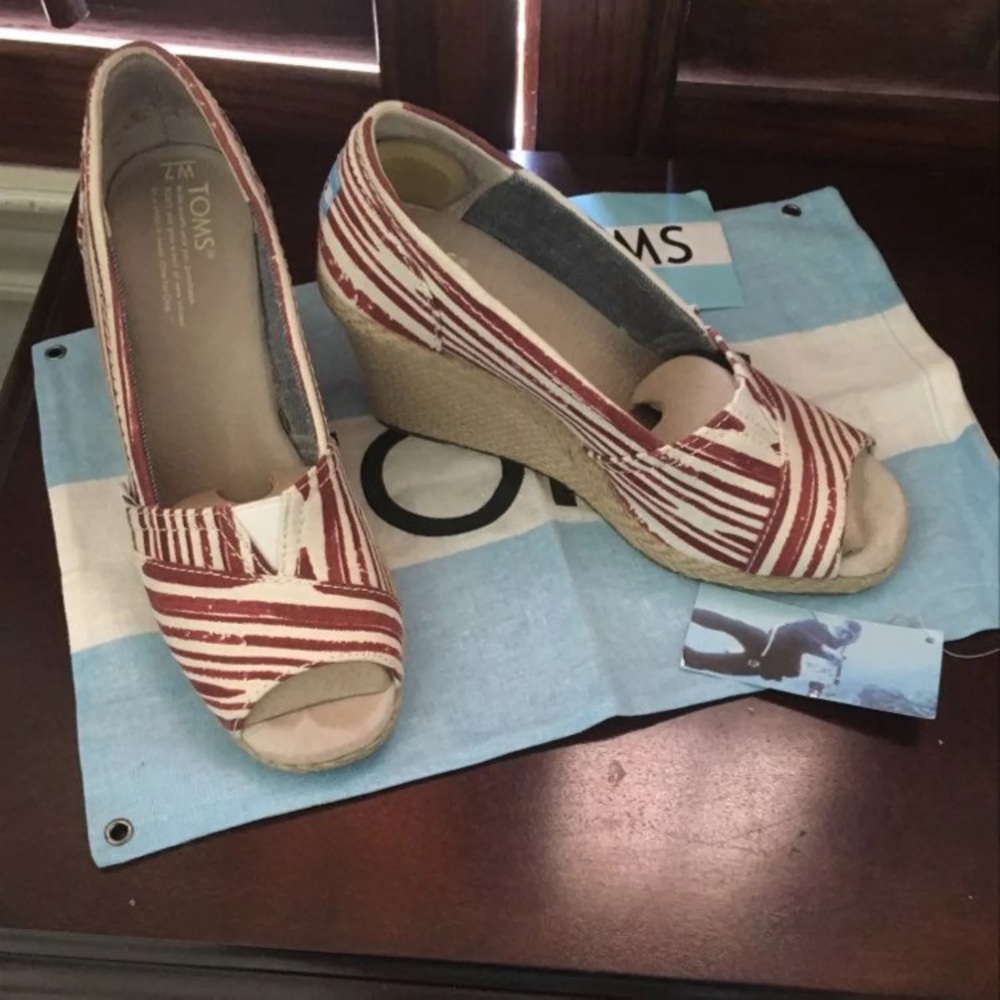 Toms cranberry stripes Wedges