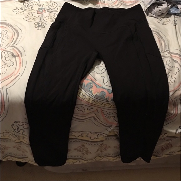 LuLu lemon speed leggings with side pockets - Picture 2 of 4