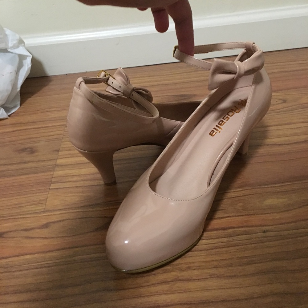 New heels with cute bow !