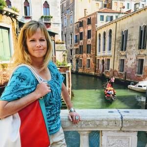 Meet your Posher, Andrea