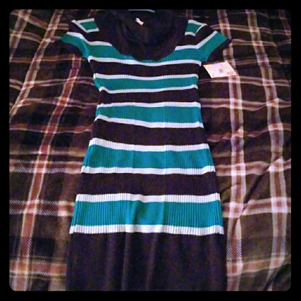Juniors striped navy dress