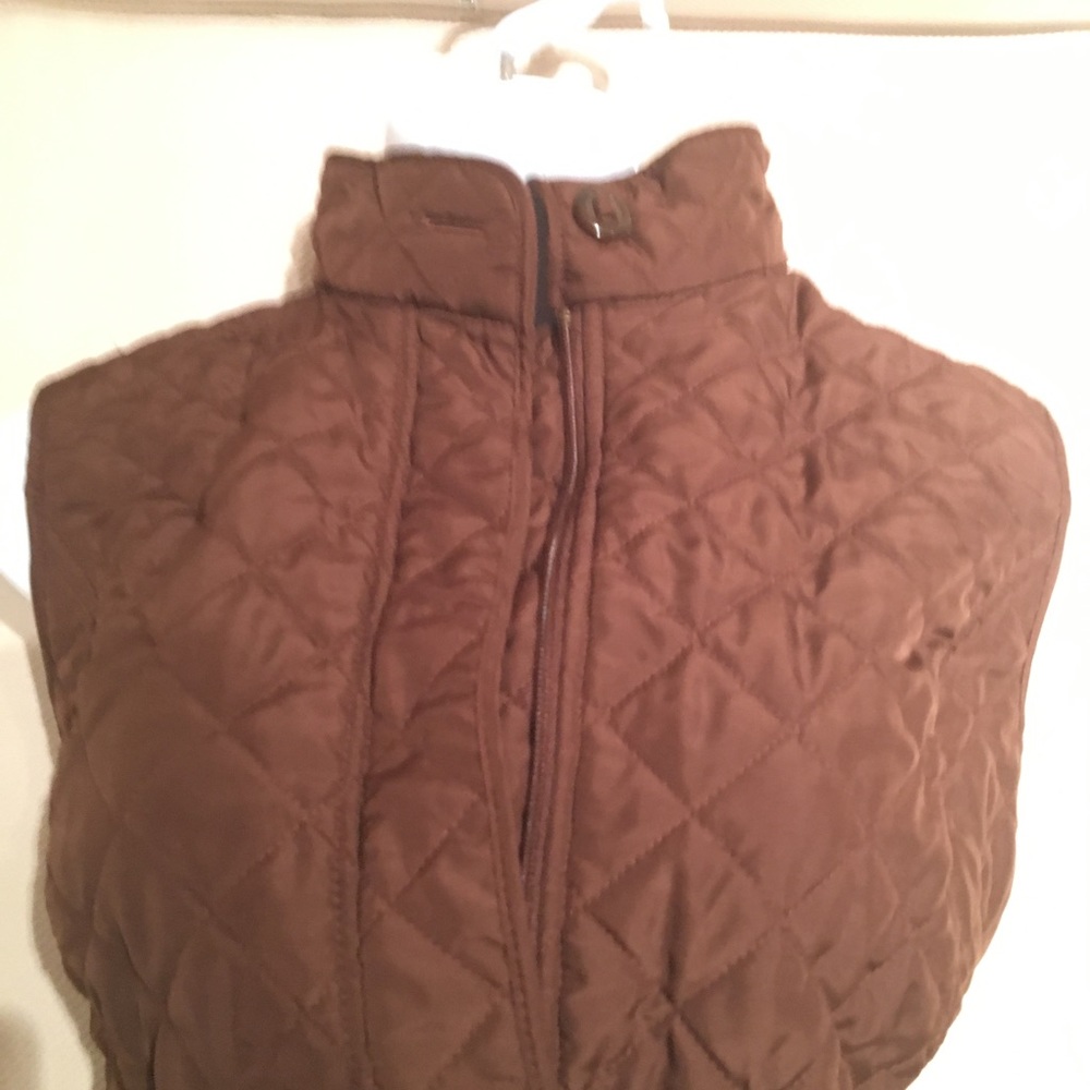 VanHeusen - chocolate brown quilted vest