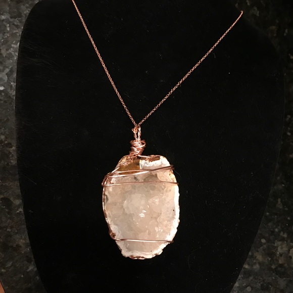 Rose Gold wrapped Geode natural agate half druzy - Picture 1 of 8