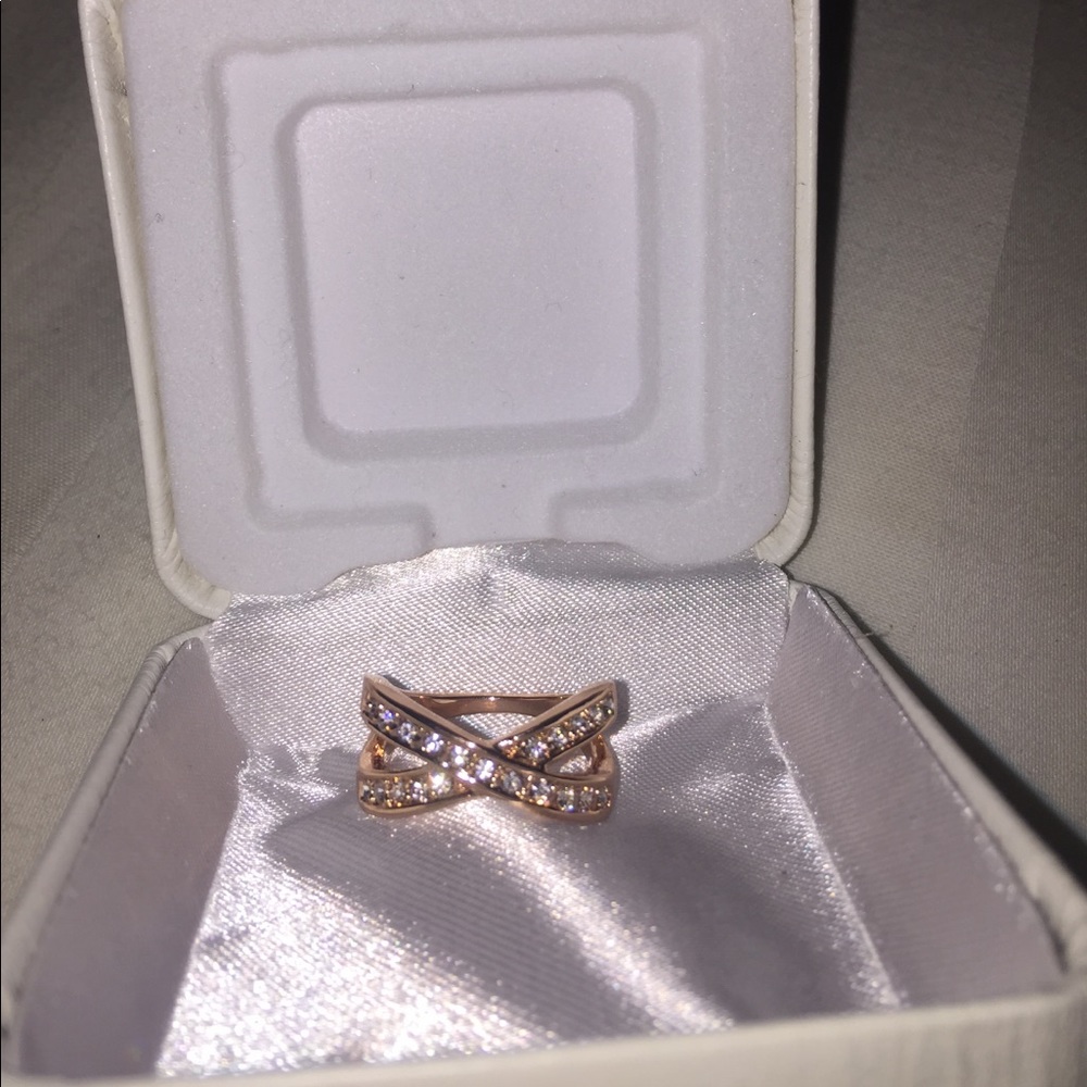 rose gold ring NWOT