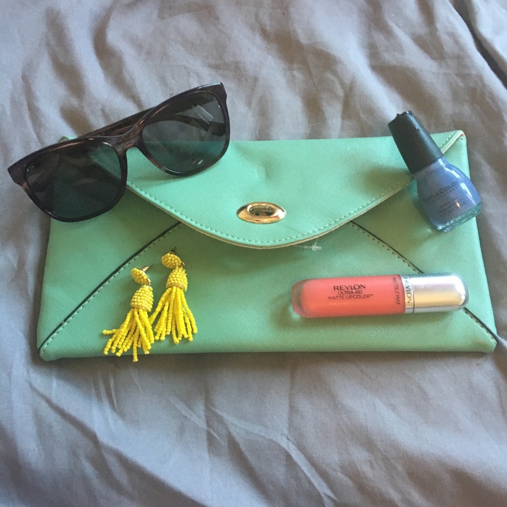 "Ellie" Clutch || Foam Colored Clutch